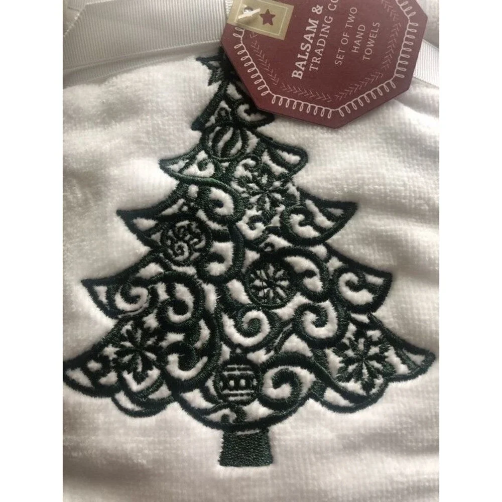 Christmas Tree Embroidered Hand Towels Bathroom White Green Balsam Fir Set of 2